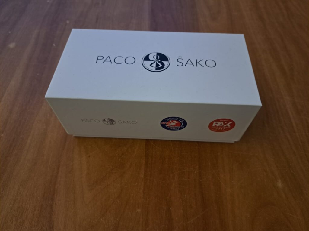 De gesloten doos van Paco Sako