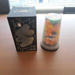 De doos en de beker van The Fuzzies