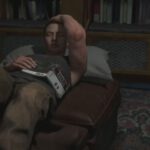 Abby is in slaap gevallen tijdens het lezen. Een screenshot uit The Last of Us 2. Gameverhalen zijn veel spannender dan boeken.