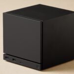 De Steam Machine tegen een neutrale achtergrond.